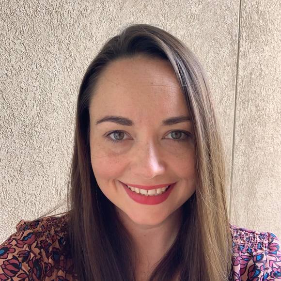 Meet your Posher, Danelle - Picture 1 of 1